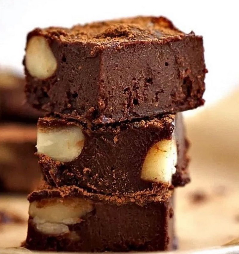 Chocolate Macadamia Fudge Slice